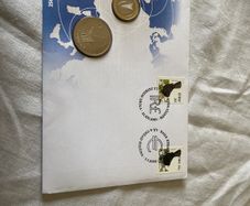 Rare An Post Dual Currency Cover: Final Irish 1 pound Millennium & First 1 Euro Coin Set