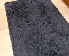Shaggy rug