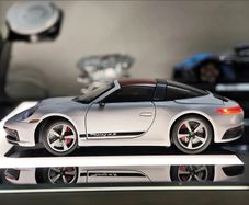 Porsche 911 Model Car