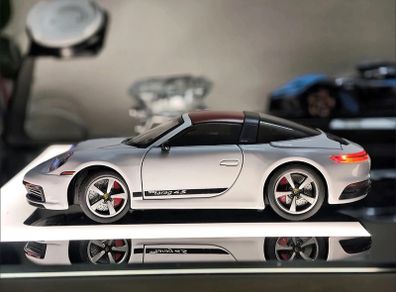 Porsche 911 Model Car