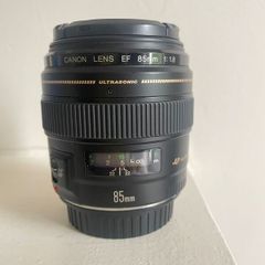 85mm (f1.8) Canon Lens