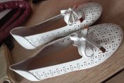 white flat shoes size UK 2