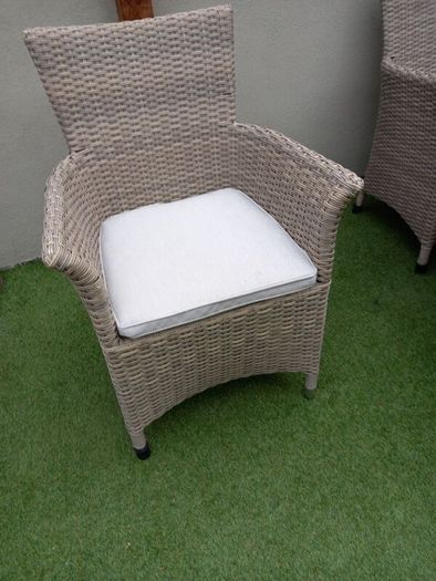 table and chairs