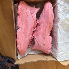 Adidas Ozweego (pink colourway) UK size 5.5 (brand new and never worn)