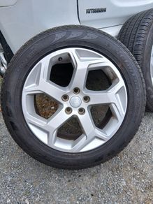20 Inch Land Rover Alloy Wheels and Tyres(All matching)!!!