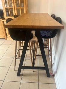 bar table