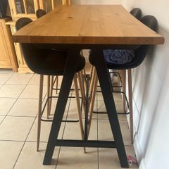 bar table