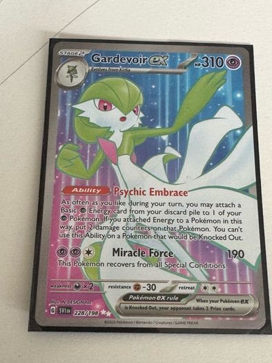Batch of pokemon cards