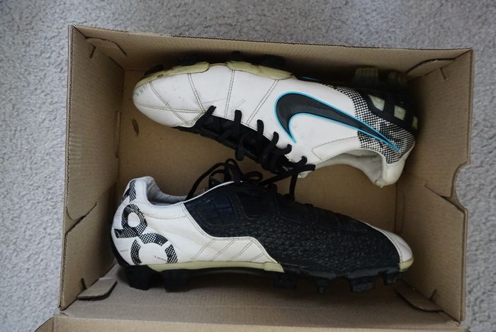 Football Boots Nike Total 90 Laser III White (2009) Size 9.5UK FG