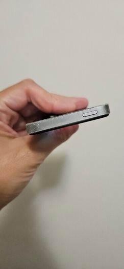 iPhone 5s - Fully Functional - Factory Reset & iCloud Unlocked