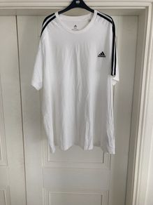 Adidas T-Shirt