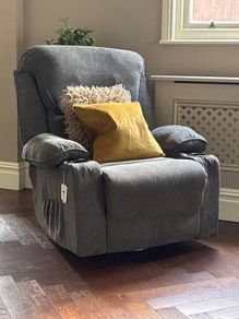 Recliner Brand New.  Massage invc