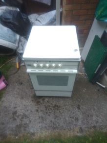 freestanding oven