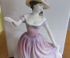 Royal Doulton 1999 Beth Hn4156 N. Pedley Design
