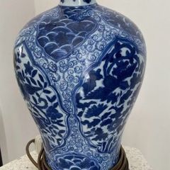 Large table lamp