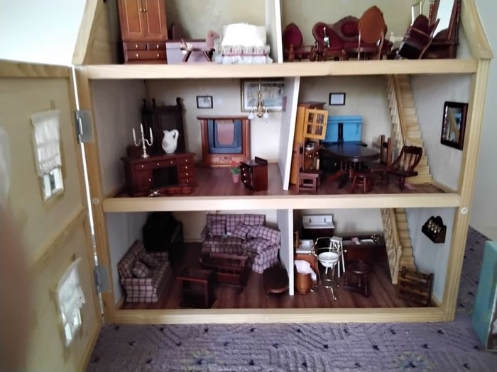 Magnificent Dolls House