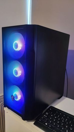 Gamer PC set Dragon Slayer Intel i5 10500 Core (10th gen) With GTX 1070 8 GB and 27 inch LG monitor
