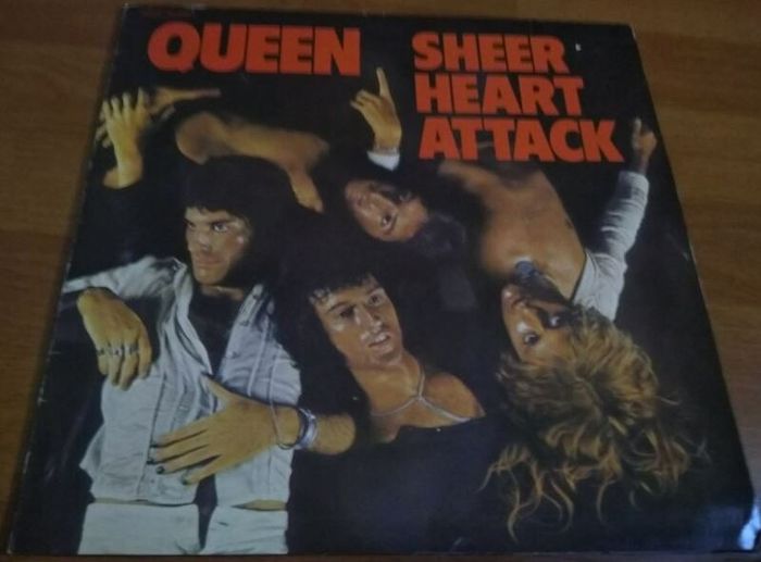 lP Vinil - Queen. 9 Albums + 2 Solo albums. In good condition.