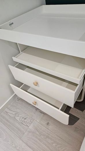Changing table