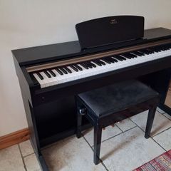 Yamaha Arius YPD-161 Digital Piano