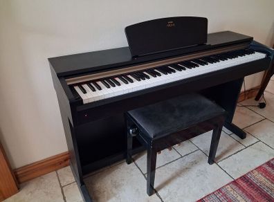Yamaha Arius YPD-161 Digital Piano