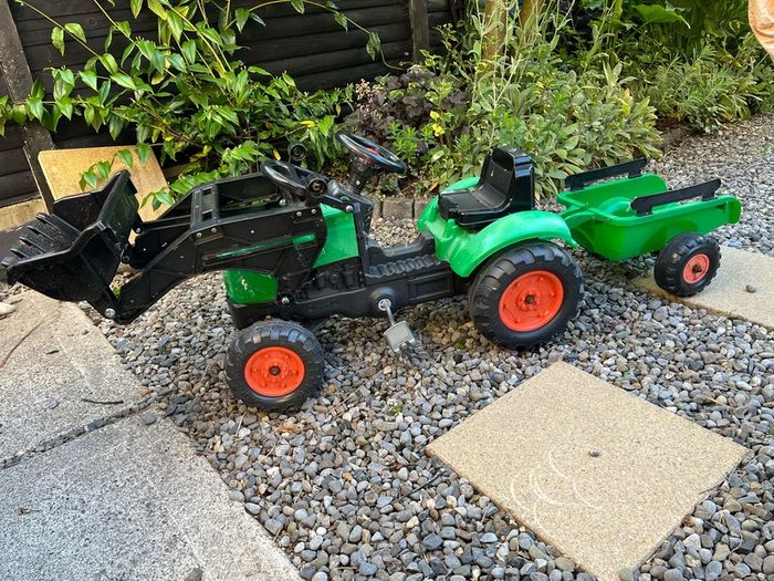 kids tractor