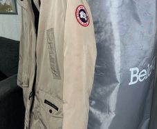 Canada goose parka XS