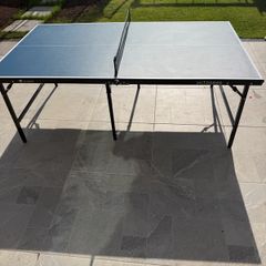 Table tennis table