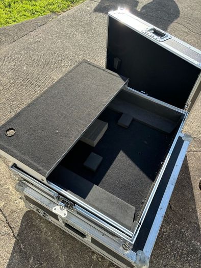 PRICE DROP !!!Magma dj workstation controller case