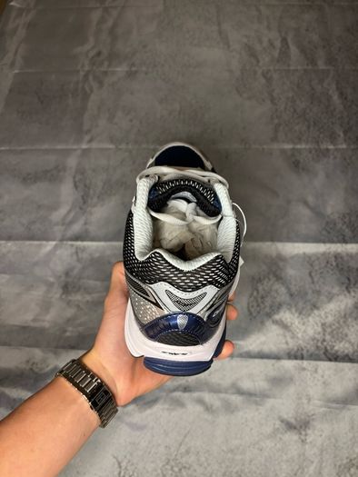 Saucony Omni 9 Pro Grid