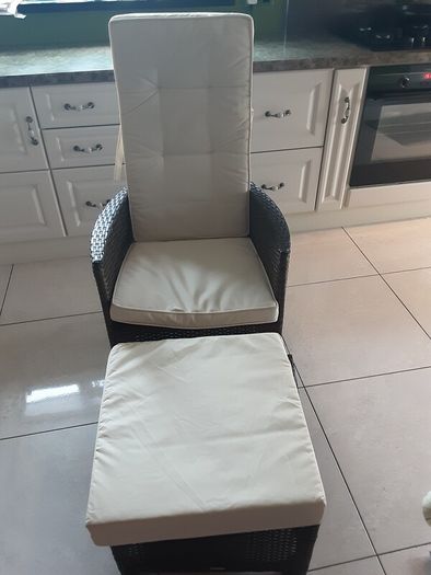 Rathwood reclining garden chairwith cushion, large footstool with cushion