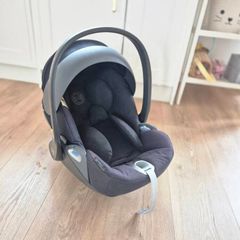 Cybex Cloud Z Car Seat with 2 x Isofix