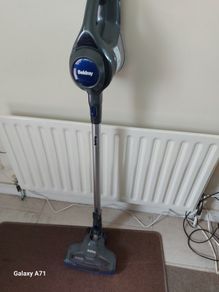 2 Cordless Battery Powered Vacuum Cleaners, One Charger, Beldray and Salter, Identical Operationally