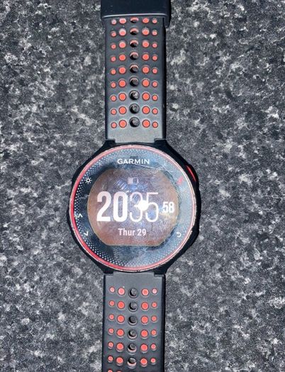 Garmin Forerunner 235