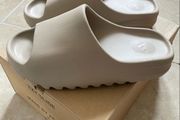 Yeezy Slide UK9 NEW