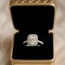 Stunning Engagement Ring Image 3