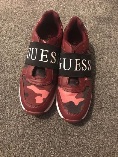 guess runners size 4.5