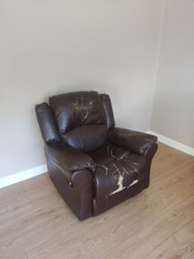 Free reclining chair