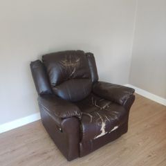 Free reclining chair