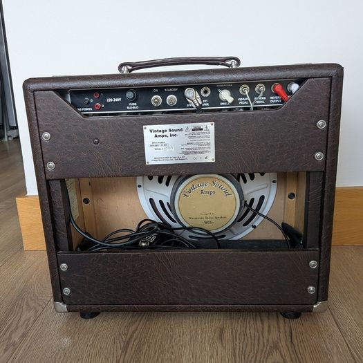 Vintage Sound Amps V15