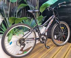 Apollo 24" Kids Bike