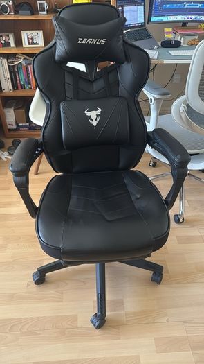 Zeanus Gaming Chairs with Footrest Recliner