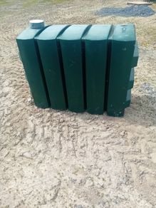 Oil tank