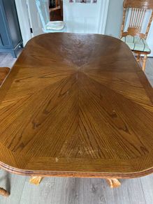 Solid oak extending table and 4 chairs 2carvers