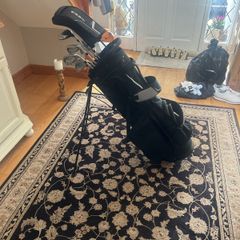 Inesis Stand Golf Bag + Clubs