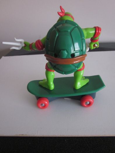 Teenage Mutant Ninja Turtles Sewer Shredders -Raphael