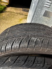 2 Tyres