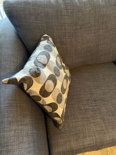 Sofa 2-seater (like new)