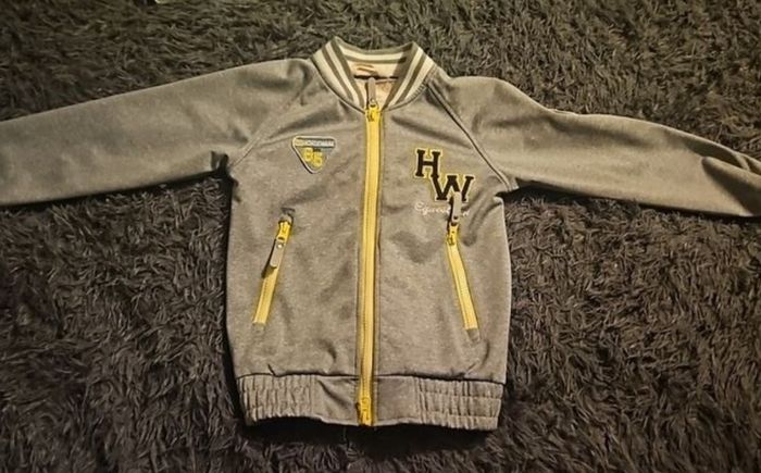 Horsewear boys jacket superior quality age 5 to 6 but still fits to age 9