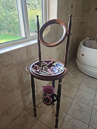 Old Style Washand Basin